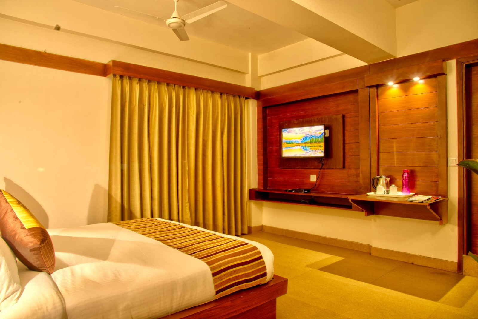 Super Deluxe Room